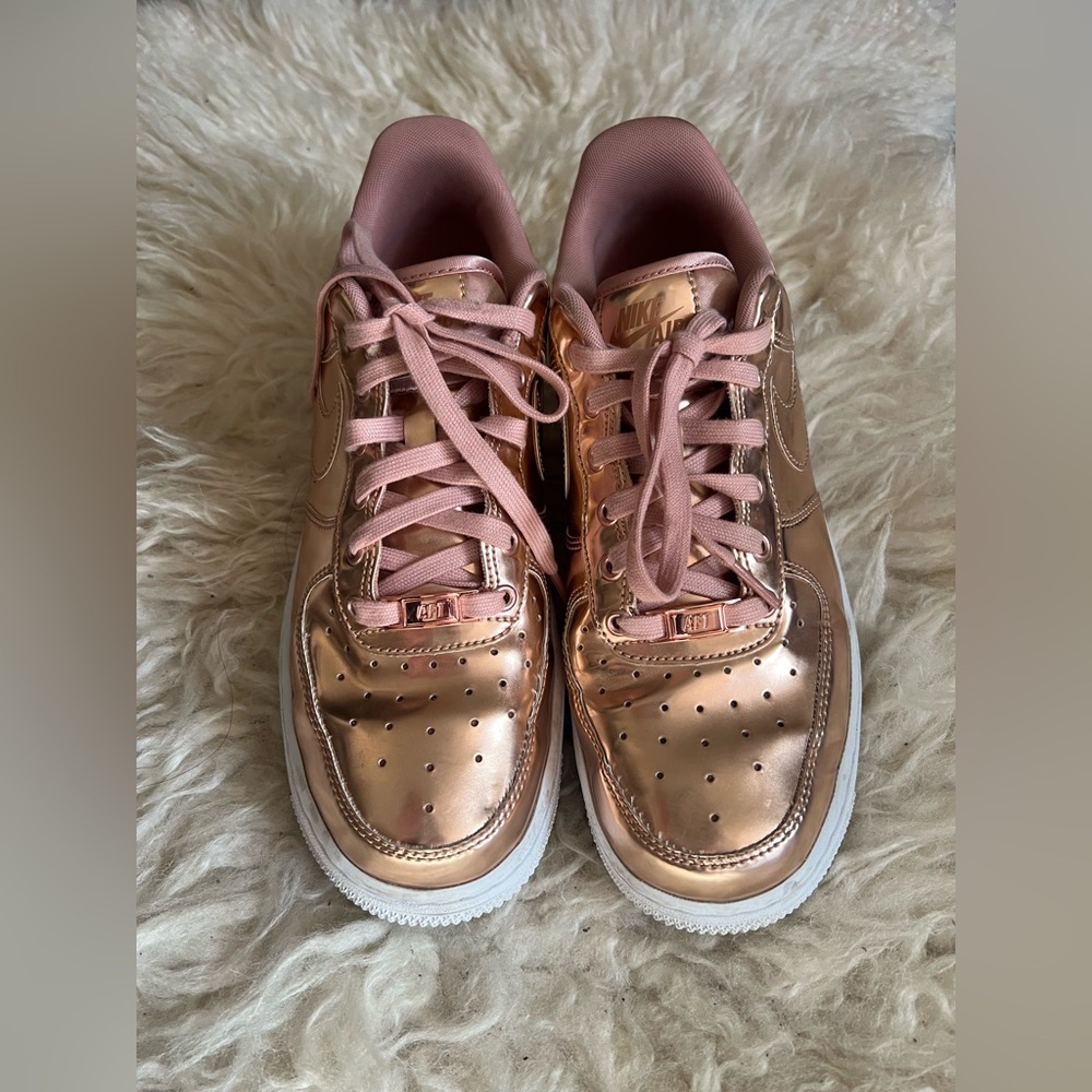 Nike Women's AF1 Sneakers in Metallic Rose